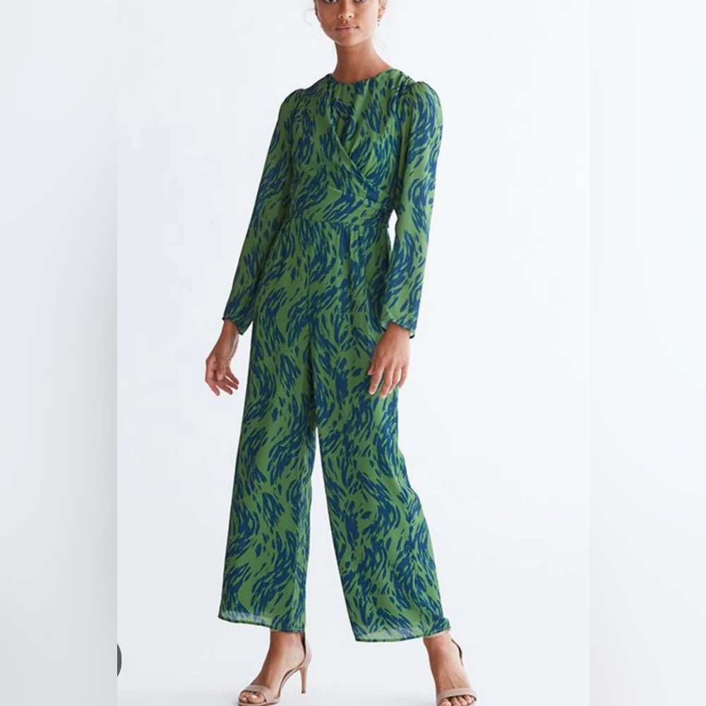 Ali & Jay High Brow Jumpsuit Women's Long Jumpsuit NWOT Size M